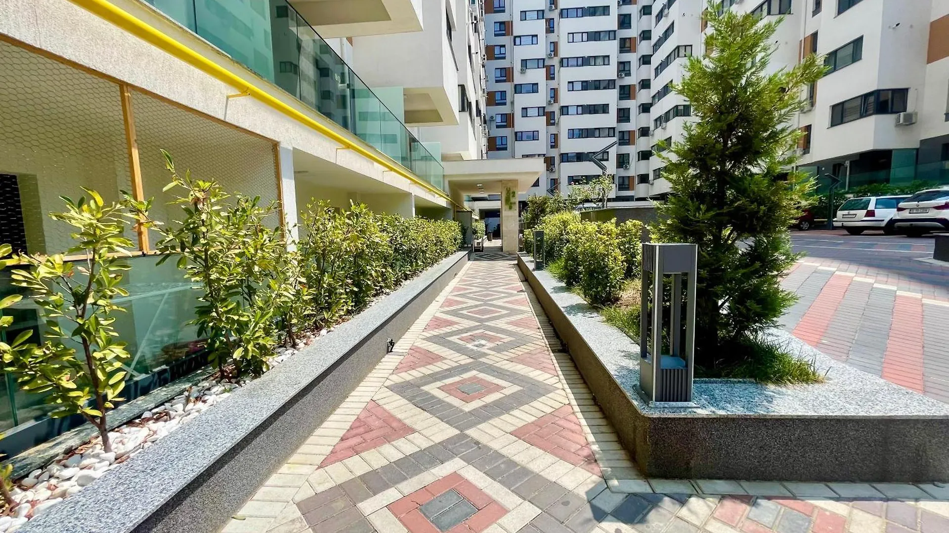 Central Adress Dd20 Bucharest Apartment